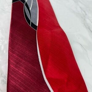 Galo Cassini 100% Silk Neck Tie Red Gray Black Swirl Pattern VTG Vintage